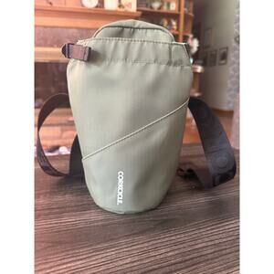 Corkcicle SLING CROSSBODY OLIVE WATER BOTTLE SLING BAG